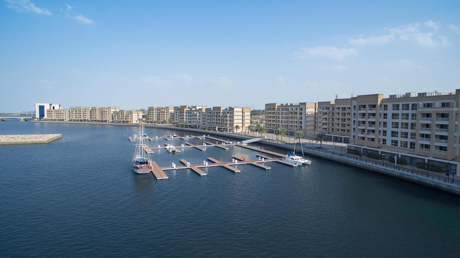 https://www.rakproperties.ae/wp-content/uploads/2018/01/Lagoon-Marina-1.jpg